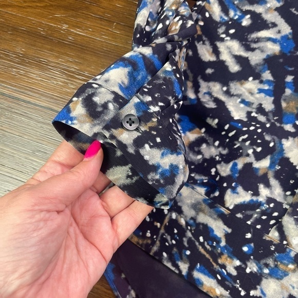 Cabi Style# 366 Starry Night Long Sleeve Blouse Size Medium - Picture 5 of 9